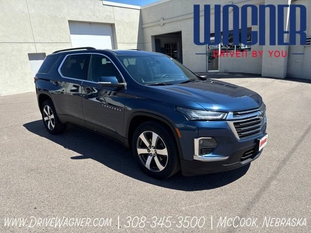 2023 Chevrolet Traverse LT Leather in Northsky Blue Metallic — front three-quarter view